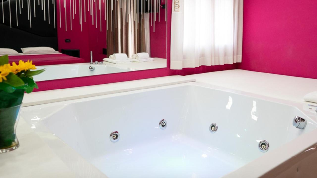 Sweet Central Hotel Caserta Buitenkant foto